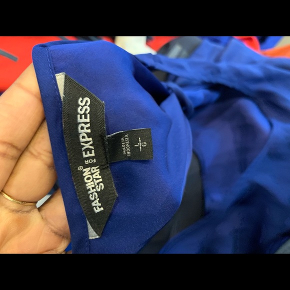 Express Blue top. - Picture 4 of 4